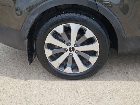 Used 2022 Kia Telluride EX w/ EX Premium Package image 10