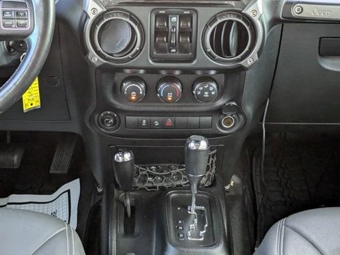 Used 2018 Jeep Wrangler Unlimited Sport S AWD/4WD image 18