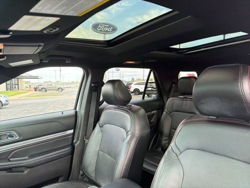 Used 2016 Ford Explorer Sport w/ Equipment Group 401A AWD/4WD image 40