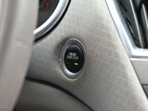 Used 2020 Chevrolet Malibu LT image 26