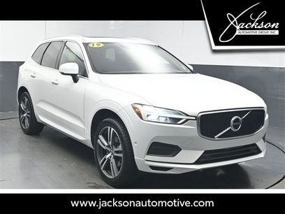Used 2019 Volvo XC60 T5 Momentum w/ Premium Package
