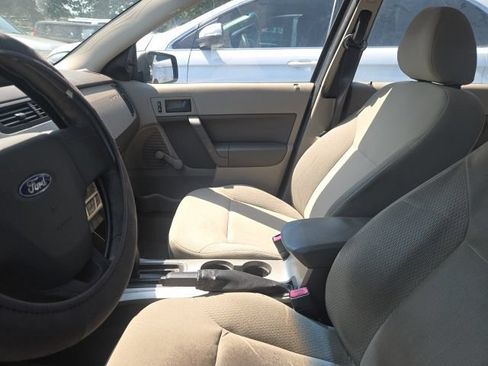 Used 2010 Ford Focus S FWD image 2