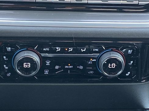 New 2026 Chevrolet Silverado 1500 High Country w/ Technology Package AWD/4WD image 13