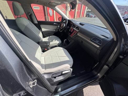 Used 2019 Volkswagen Tiguan SEL AWD/4WD image 26