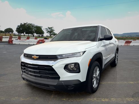 Used 2023 Chevrolet TrailBlazer LS FWD image 5