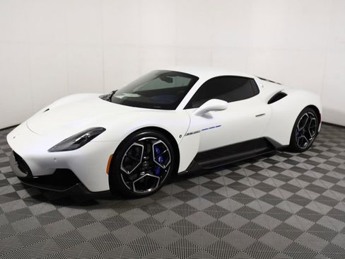 Used 2022 Maserati MC20 Coupe RWD image 2