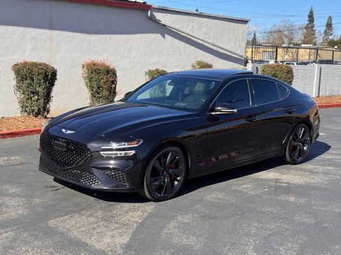Used 2022 Genesis G70 3.3T image 2