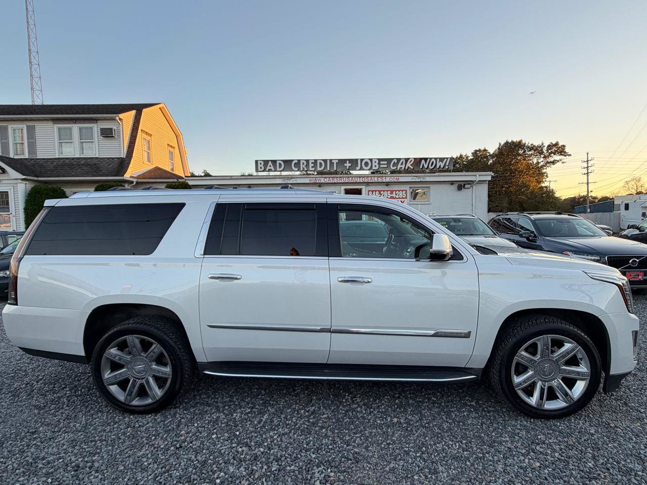 Used 2016 Cadillac Escalade ESV Luxury AWD/4WD image 4