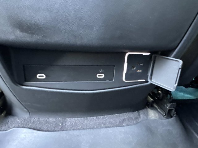 Used 2022 Cadillac Escalade Luxury RWD image 18