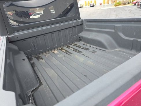 Used 2024 Jeep Gladiator Sport image 5