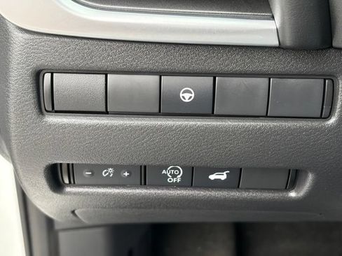 Certified 2023 Nissan Rogue SV w/ SV Premium B Package AWD/4WD image 24