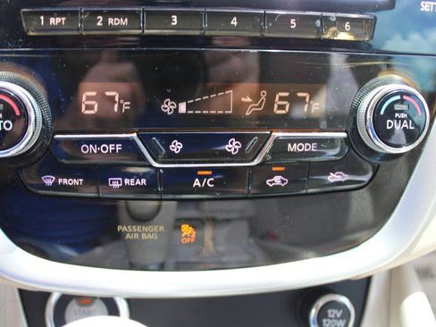 Used 2015 Nissan Murano S FWD image 31