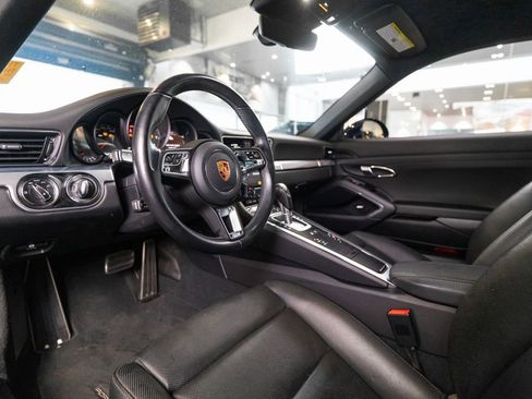 Certified 2018 Porsche 911 Carrera S RWD image 4
