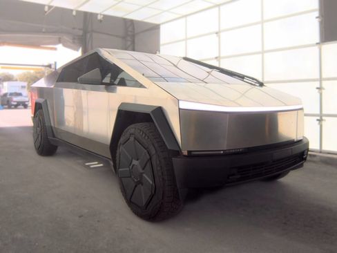 Used 2024 Tesla Cybertruck AWD Crew Cab image 6