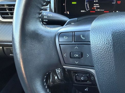 Used 2025 Toyota Camry SE FWD image 24
