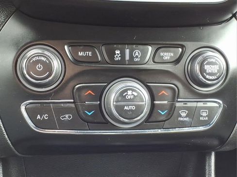 Used 2020 Jeep Cherokee High Altitude image 18