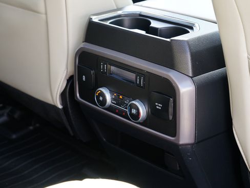 Used 2021 Ford Expedition Platinum image 38