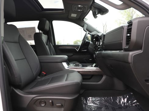 Used 2024 Chevrolet Silverado 3500 LTZ w/ LTZ Premium Package AWD/4WD image 11
