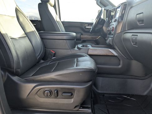 Used 2021 Chevrolet Silverado 2500 High Country w/ Z71 Off-Road Package image 20