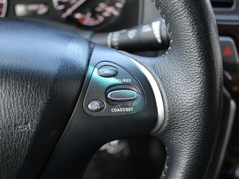 Used 2013 Nissan Pathfinder SL w/ Cargo Pkg AWD/4WD image 24