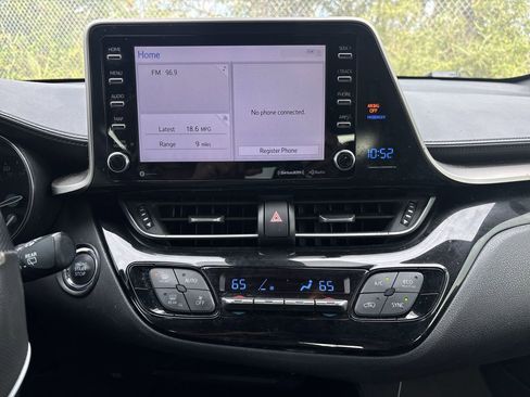 Used 2019 Toyota C-HR XLE image 20