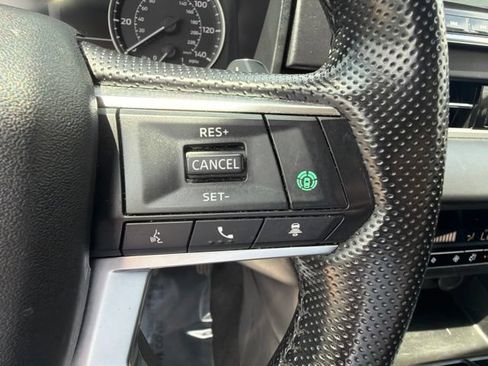 Used 2024 Mitsubishi Outlander SE Black Edition AWD/4WD image 32