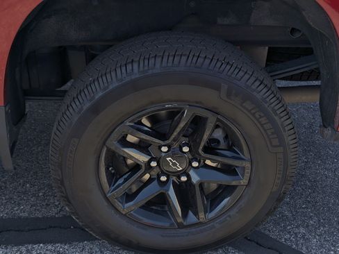Used 2021 Chevrolet Silverado 1500 LT Trail Boss w/ Convenience Package II AWD/4WD image 7