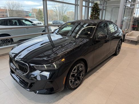 New 2026 BMW 530i xDrive w/ M Sport Package image 3