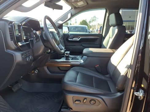 Used 2024 Chevrolet Silverado 1500 LT Trail Boss w/ LT Trail Boss Premium Package image 19