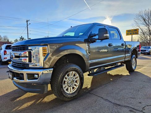 Used 2019 Ford F250 XLT w/ XLT Value Package image 4