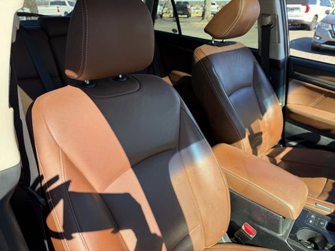 Used 2017 Subaru Outback 3.6R Touring w/ Popular Package #5A image 12