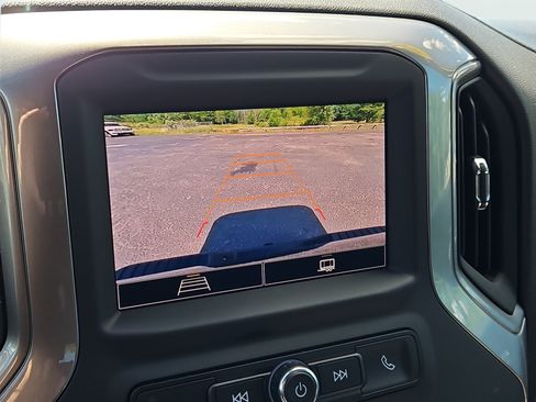 Used 2024 Chevrolet Silverado 2500 Custom w/ Custom Value Package AWD/4WD image 9