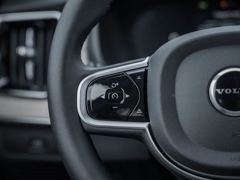 New 2026 Volvo XC90 B6 Plus w/ Protection Package Premier image 29