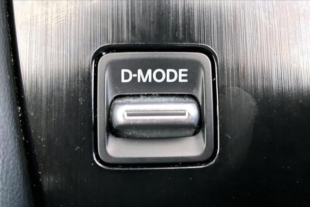 Used 2022 Nissan Rogue SL w/ SL Premium Package FWD image 15