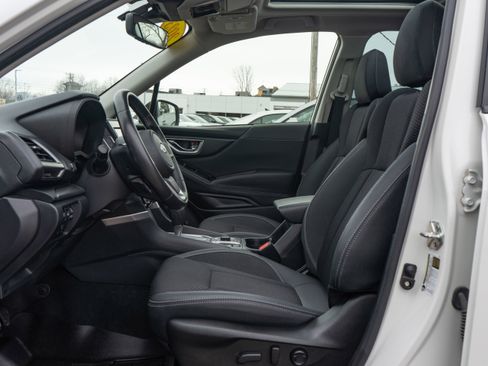 Used 2023 Subaru Forester Premium image 10