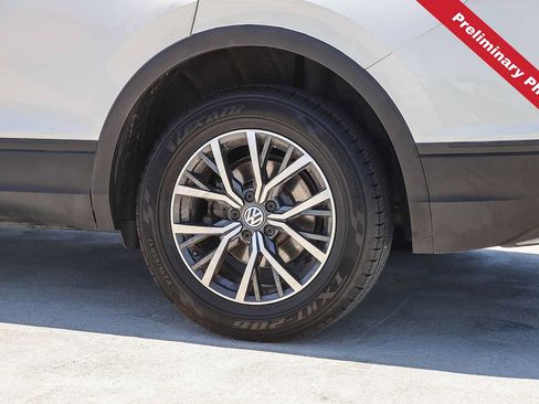 Used 2019 Volkswagen Tiguan SE FWD image 12