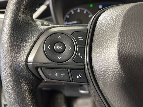 Certified 2025 Toyota Corolla LE FWD image 27