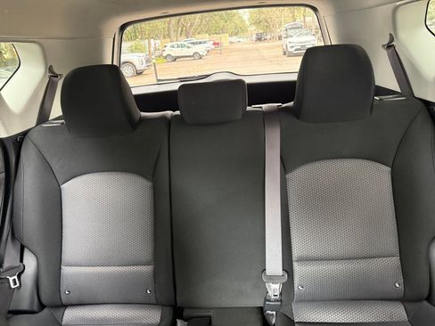 Used 2025 Kia Soul LX w/ LX Technology Package image 32