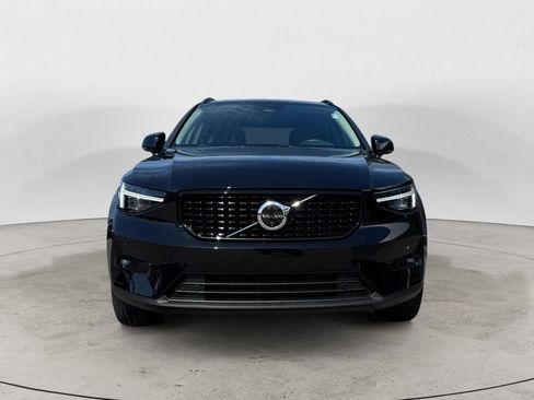 Certified 2026 Volvo XC40 B5 Plus AWD/4WD image 28
