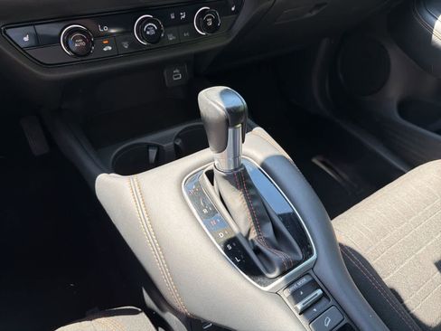 Certified 2025 Honda HR-V Sport image 24
