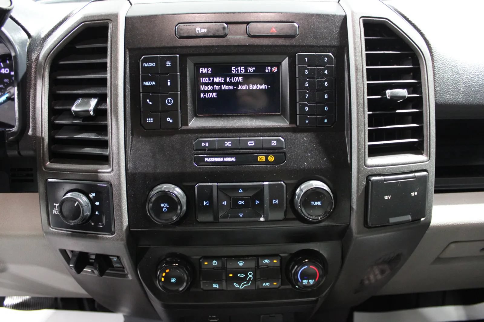 Used 2022 Ford F250 XL w/ Power Equipment Group AWD/4WD image 31