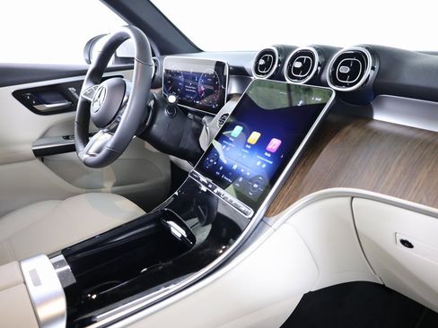 Certified 2025 Mercedes-Benz GLC 300 GLC 300 image 46