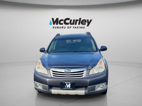 Used 2010 Subaru Outback 2.5i Limited w/ Popular Equipment Group 2A image 8