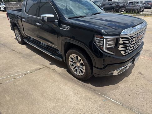 Used 2026 GMC Sierra 1500 Denali w/ Technology Package AWD/4WD image 3