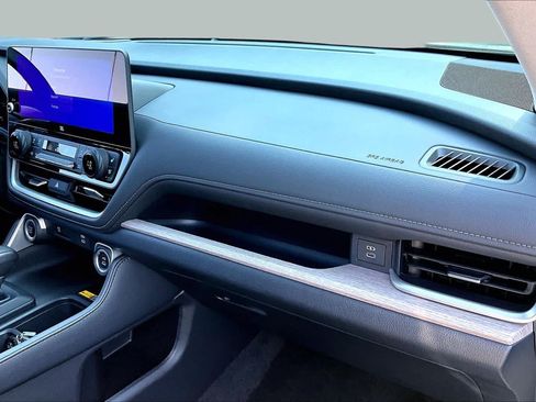 Certified 2024 Toyota Grand Highlander AWD image 18