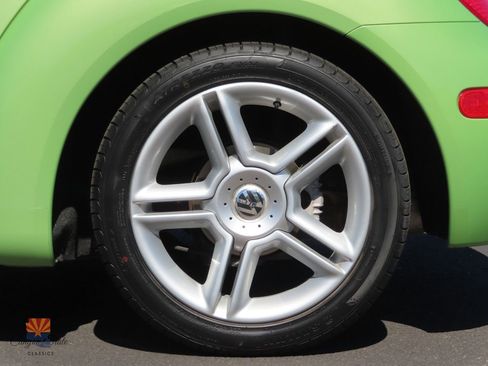 Used 2004 Volkswagen Beetle GLS FWD image 21