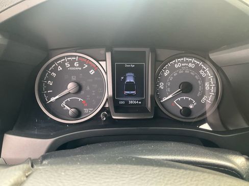 Used 2023 Toyota Tacoma TRD Sport w/ TRD Premium Sport Package AWD/4WD image 22
