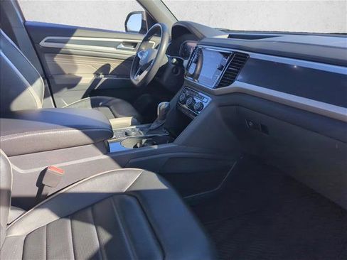 Used 2023 Volkswagen Atlas Cross Sport SEL Premium R-Line image 19