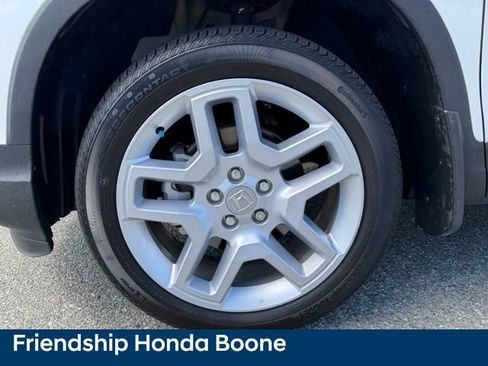 Used 2025 Honda Passport EX-L image 10