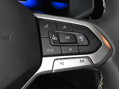 Certified 2023 Volkswagen Taos S FWD image 20